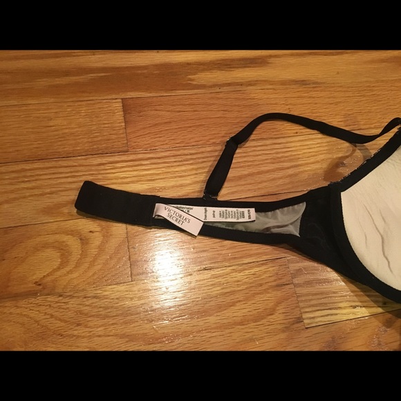 Victoria’s Secret Dream Angels Black Push-Up Bra - Picture 4 of 4